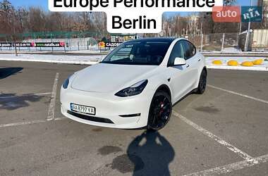 Внедорожник / Кроссовер Tesla Model Y 2022 в Киеве