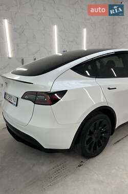 Внедорожник / Кроссовер Tesla Model Y 2024 в 