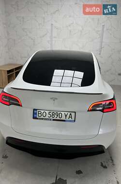 Внедорожник / Кроссовер Tesla Model Y 2024 в 