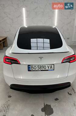 Внедорожник / Кроссовер Tesla Model Y 2024 в 