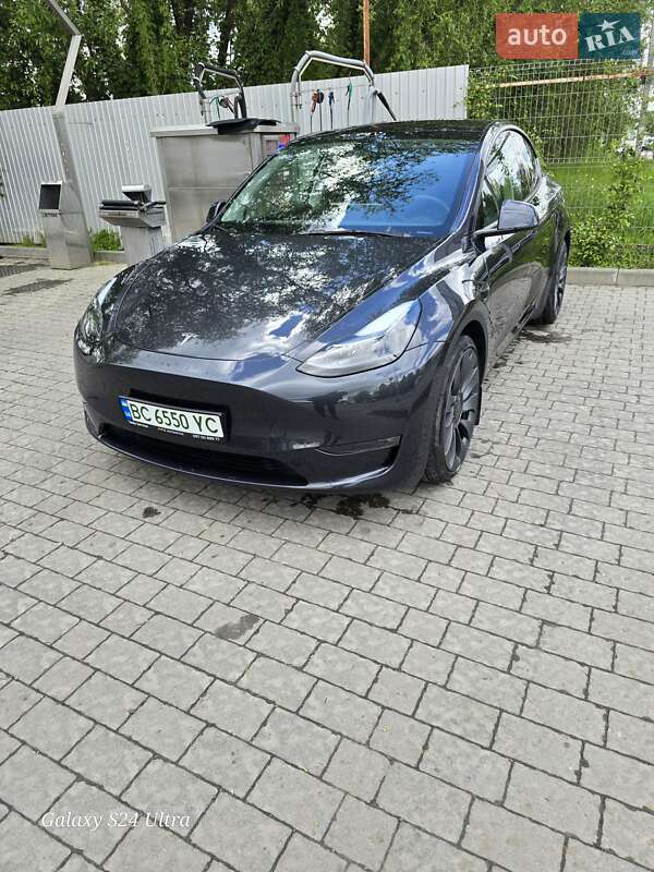 Позашляховик / Кросовер Tesla Model Y 2024 в Львові