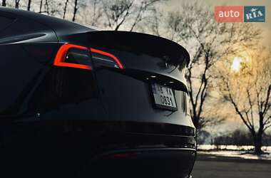 Внедорожник / Кроссовер Tesla Model Y 2022 в Днепре