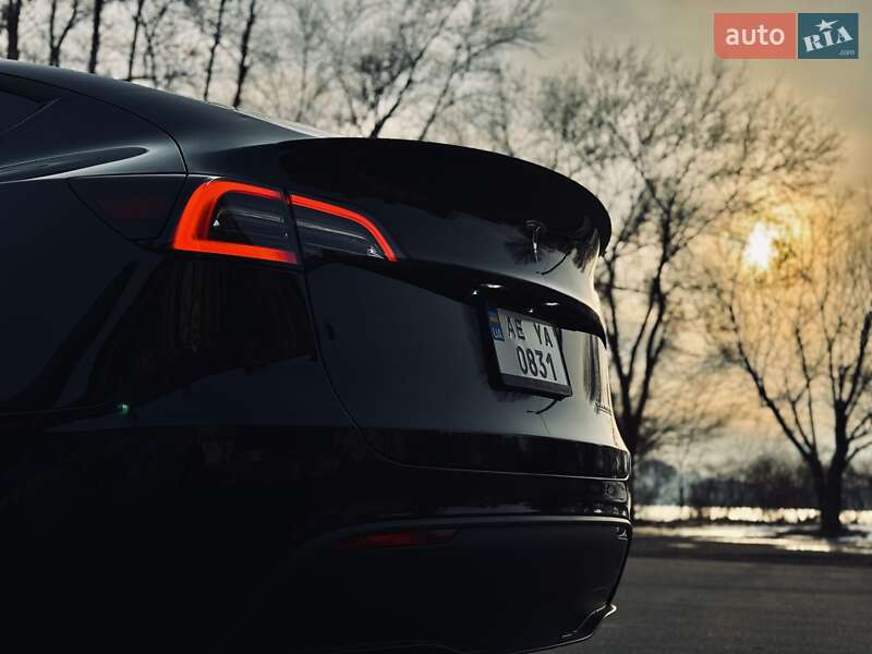 Позашляховик / Кросовер Tesla Model Y 2022 в Дніпрі