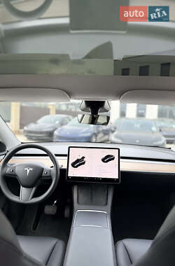 Внедорожник / Кроссовер Tesla Model Y 2024 в 
