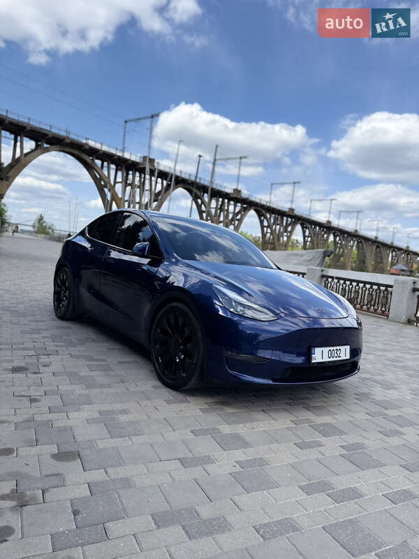 Позашляховик / Кросовер Tesla Model Y 2022 в Дніпрі