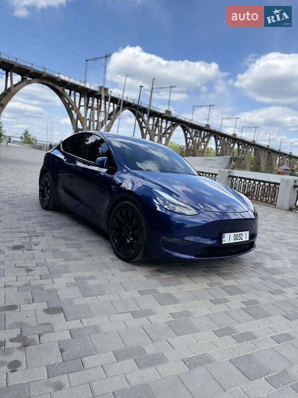 Позашляховик / Кросовер Tesla Model Y 2022 в Дніпрі