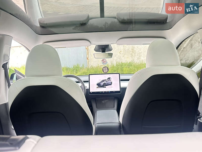 Внедорожник / Кроссовер Tesla Model Y 2023 в Стрые