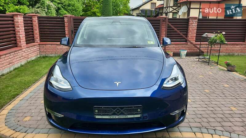 Внедорожник / Кроссовер Tesla Model Y 2023 в Ивано-Франковске