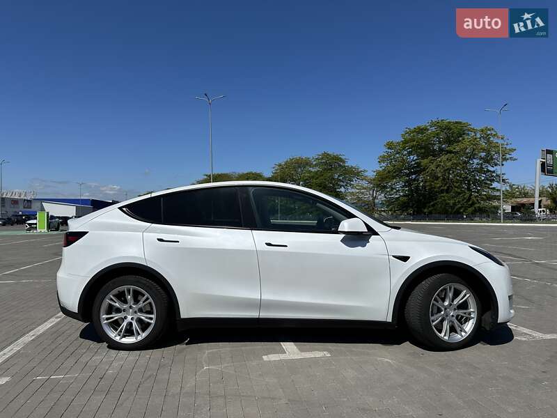 Внедорожник / Кроссовер Tesla Model Y 2022 в Киеве