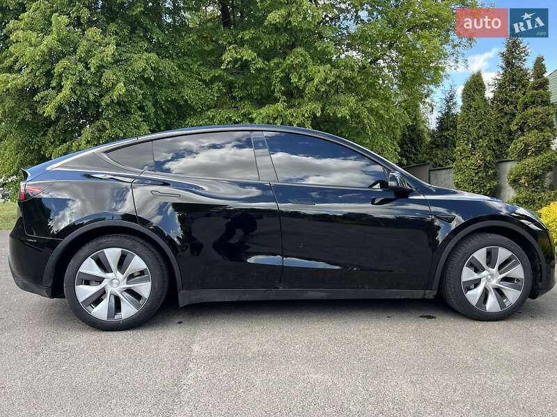 Внедорожник / Кроссовер Tesla Model Y 2024 в Цумани