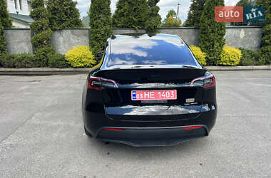 Внедорожник / Кроссовер Tesla Model Y 2024 в 