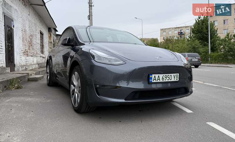 Позашляховик / Кросовер Tesla Model Y 2023 в 