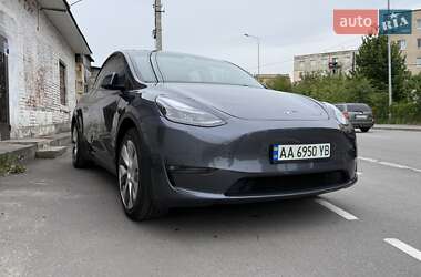 Позашляховик / Кросовер Tesla Model Y 2023 в 