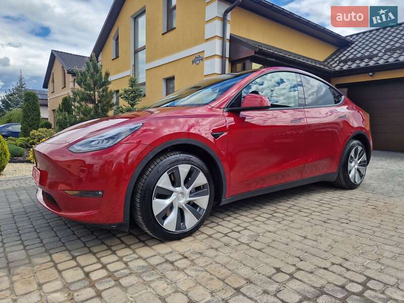 Tesla Model Y 2021