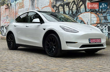 Внедорожник / Кроссовер Tesla Model Y 2021 в Луцке