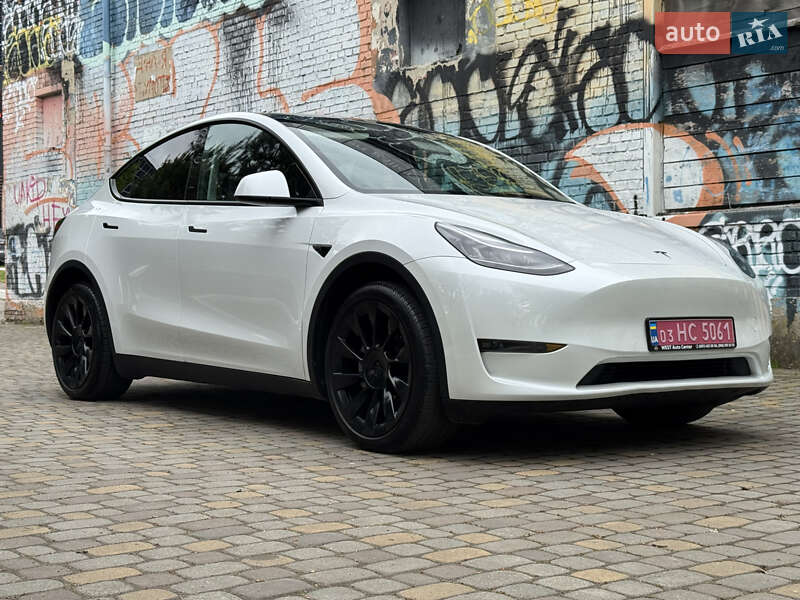 Внедорожник / Кроссовер Tesla Model Y 2021 в Луцке