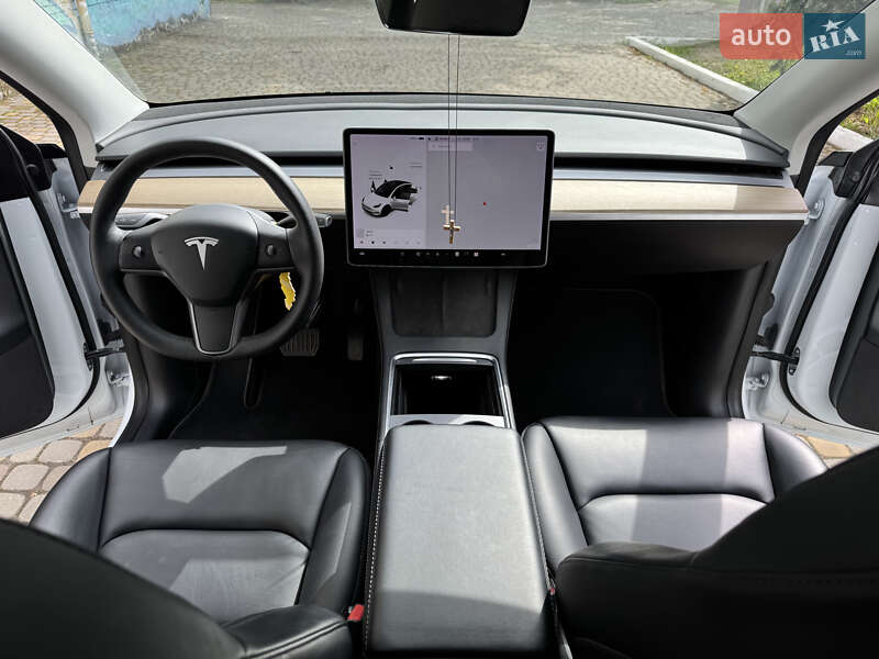 Внедорожник / Кроссовер Tesla Model Y 2021 в Луцке