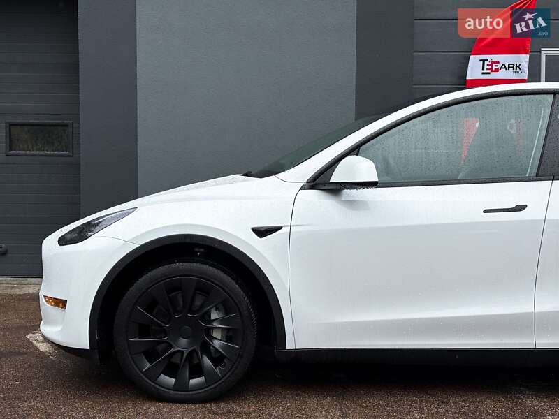 Внедорожник / Кроссовер Tesla Model Y 2024 в Киеве фото 5 Внедорожник / Кроссовер Tesla Model Y 2024 в Киеве