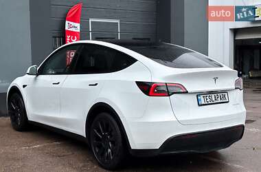 Внедорожник / Кроссовер Tesla Model Y 2024 в 
