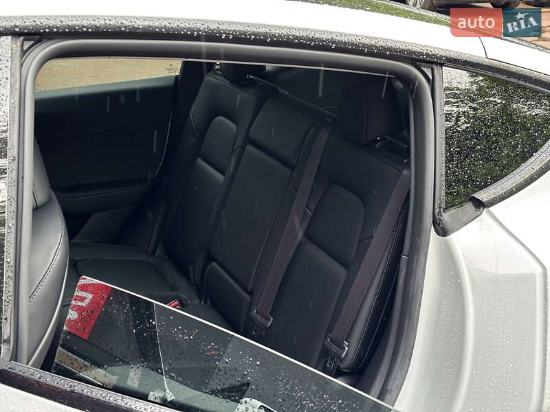 Внедорожник / Кроссовер Tesla Model Y 2024 в Киеве фото 15 Внедорожник / Кроссовер Tesla Model Y 2024 в Киеве