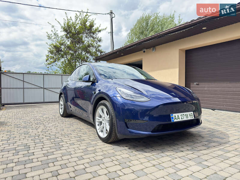 Внедорожник / Кроссовер Tesla Model Y 2021 в Киеве