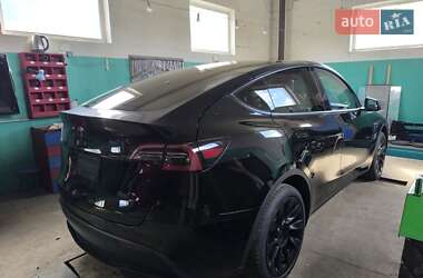 Внедорожник / Кроссовер Tesla Model Y 2024 в 