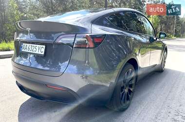 Позашляховик / Кросовер Tesla Model Y 2023 в 