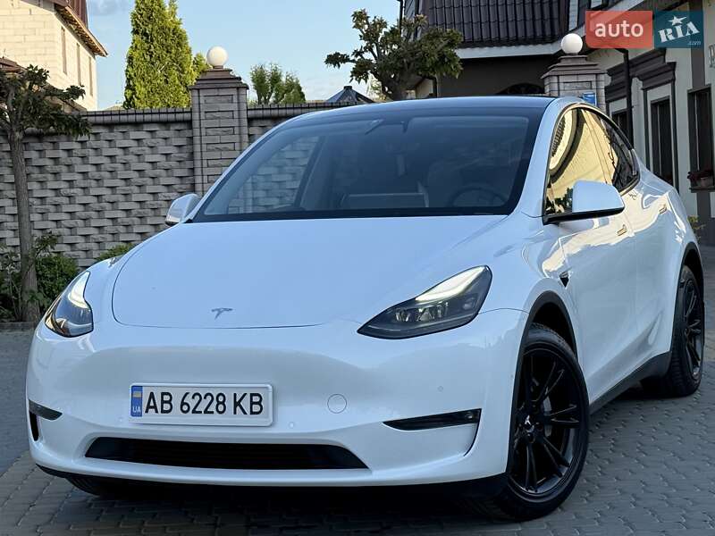 Tesla Model Y 2021