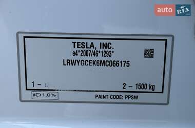 Внедорожник / Кроссовер Tesla Model Y 2021 в 