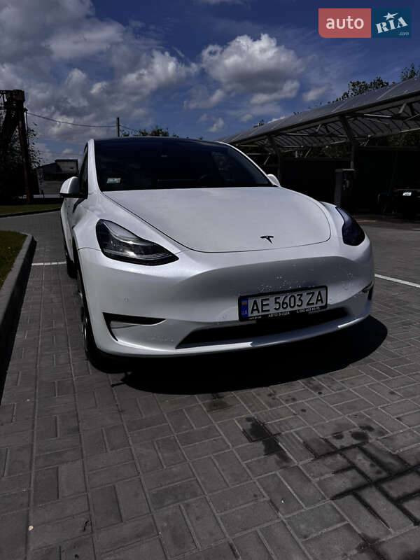Tesla Model Y 2020