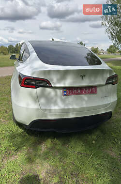 Внедорожник / Кроссовер Tesla Model Y 2021 в 