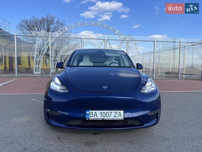 Внедорожник / Кроссовер Tesla Model Y 2021 в 