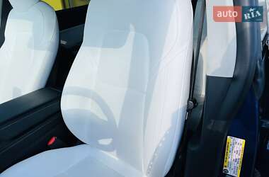 Внедорожник / Кроссовер Tesla Model Y 2021 в 