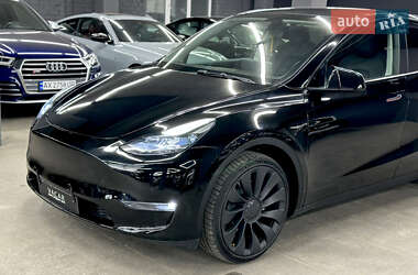 Внедорожник / Кроссовер Tesla Model Y 2021 в 
