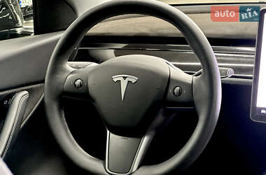 Внедорожник / Кроссовер Tesla Model Y 2021 в 