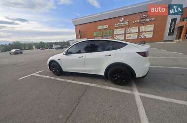 Внедорожник / Кроссовер Tesla Model Y 2022 в 
