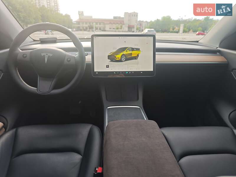 Внедорожник / Кроссовер Tesla Model Y 2022 в Киеве