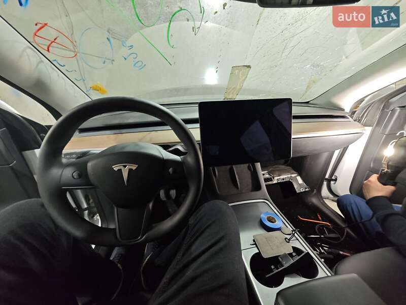 Внедорожник / Кроссовер Tesla Model Y 2022 в Киеве