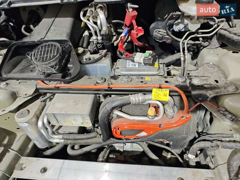 Внедорожник / Кроссовер Tesla Model Y 2022 в Киеве