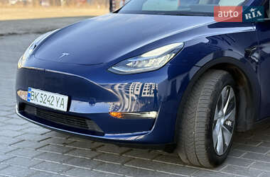 Внедорожник / Кроссовер Tesla Model Y 2021 в 