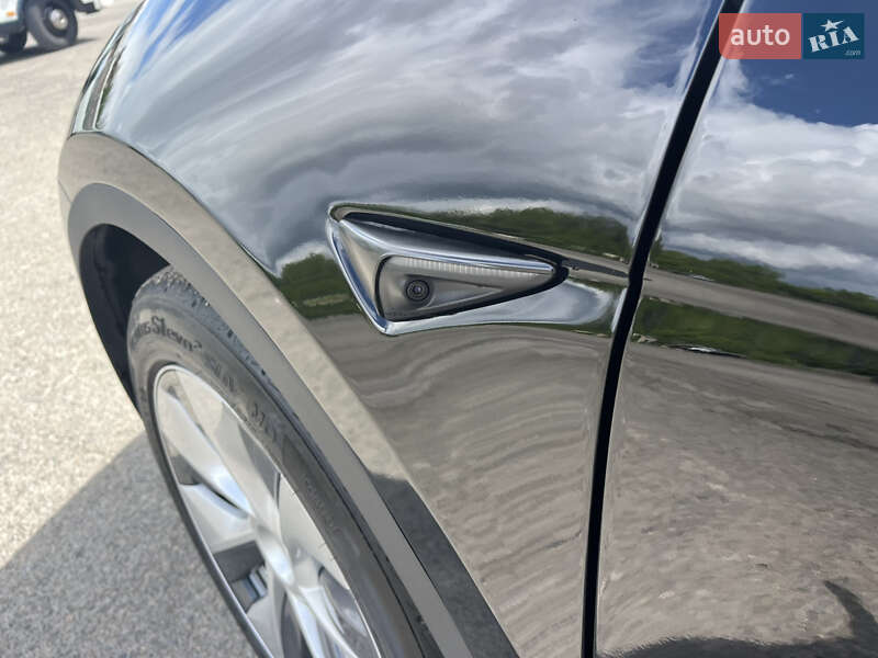 Внедорожник / Кроссовер Tesla Model Y 2023 в Радомышле