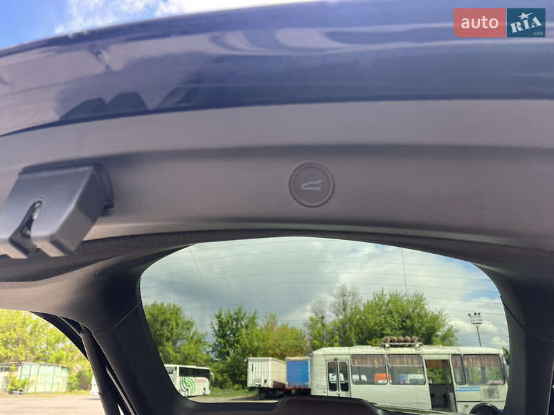 Внедорожник / Кроссовер Tesla Model Y 2023 в Радомышле