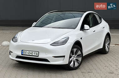 Внедорожник / Кроссовер Tesla Model Y 2024 в 