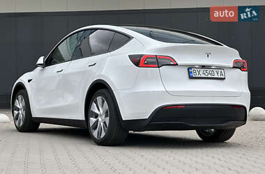 Внедорожник / Кроссовер Tesla Model Y 2024 в 