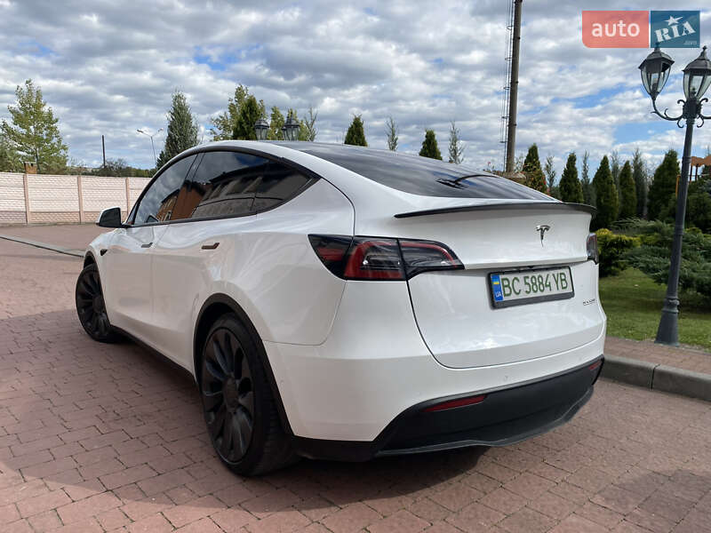 Внедорожник / Кроссовер Tesla Model Y 2021 в Стрые