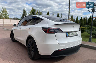 Внедорожник / Кроссовер Tesla Model Y 2021 в 
