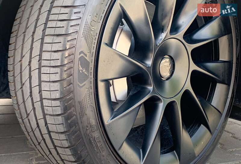 Внедорожник / Кроссовер Tesla Model Y 2023 в Одессе