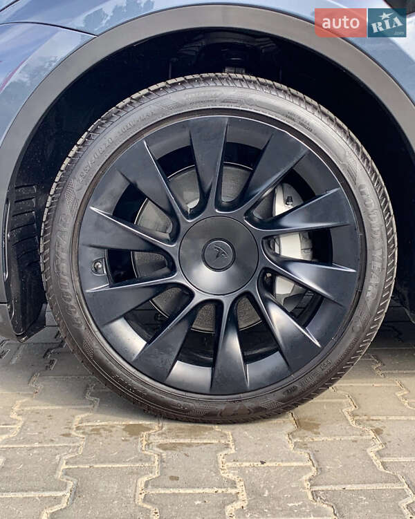 Внедорожник / Кроссовер Tesla Model Y 2023 в Одессе