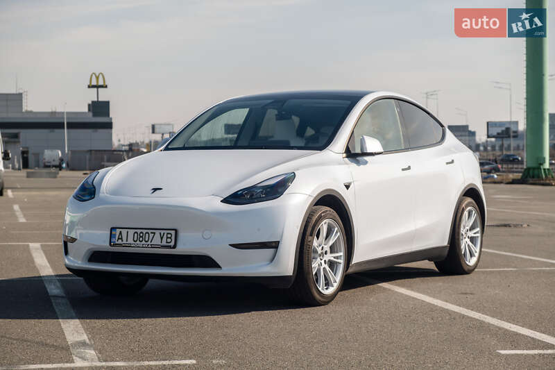Позашляховик / Кросовер Tesla Model Y 2021 в 