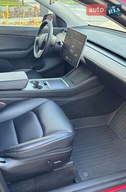 Внедорожник / Кроссовер Tesla Model Y 2021 в 